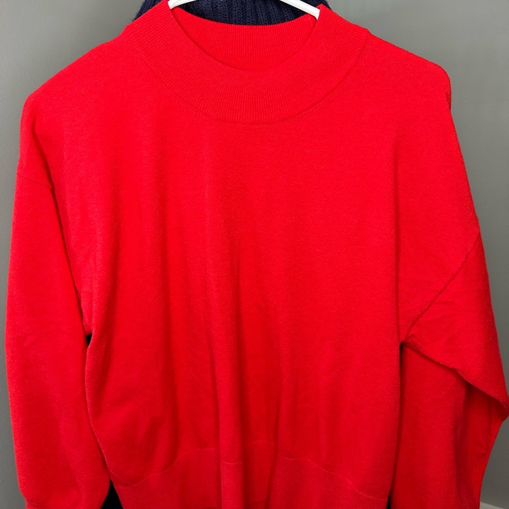 A new day, red Christmas sweater size M